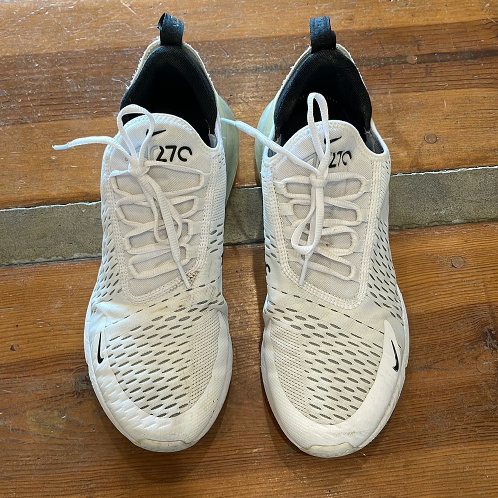 Nike 270
